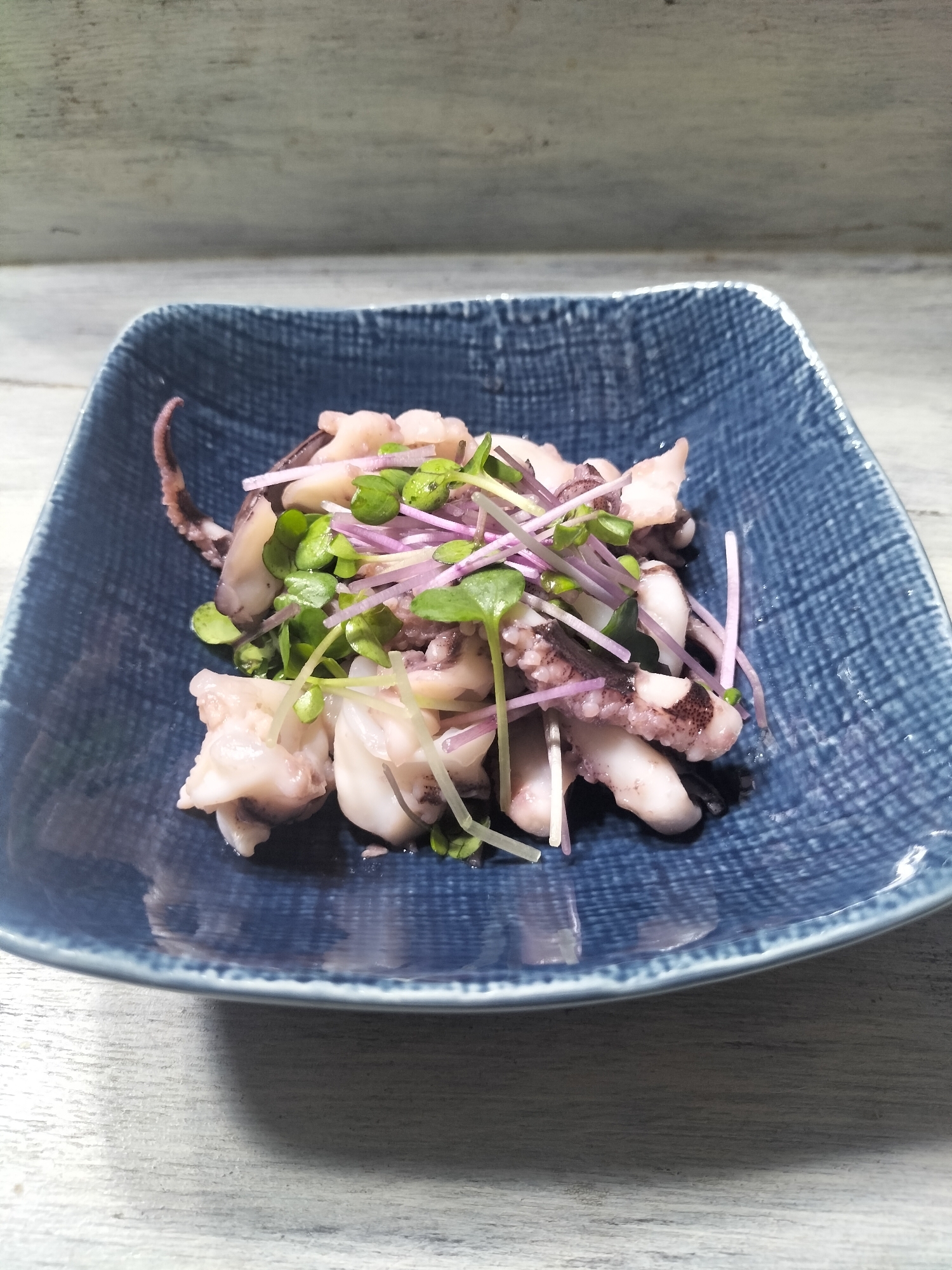 アオリイカと温泉紫貝割れのおつまみ