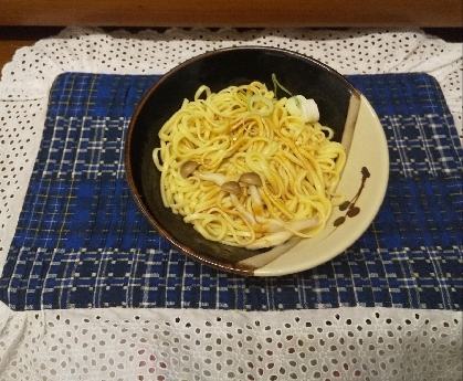 せりと舞茸の豚骨醤油ラーメン