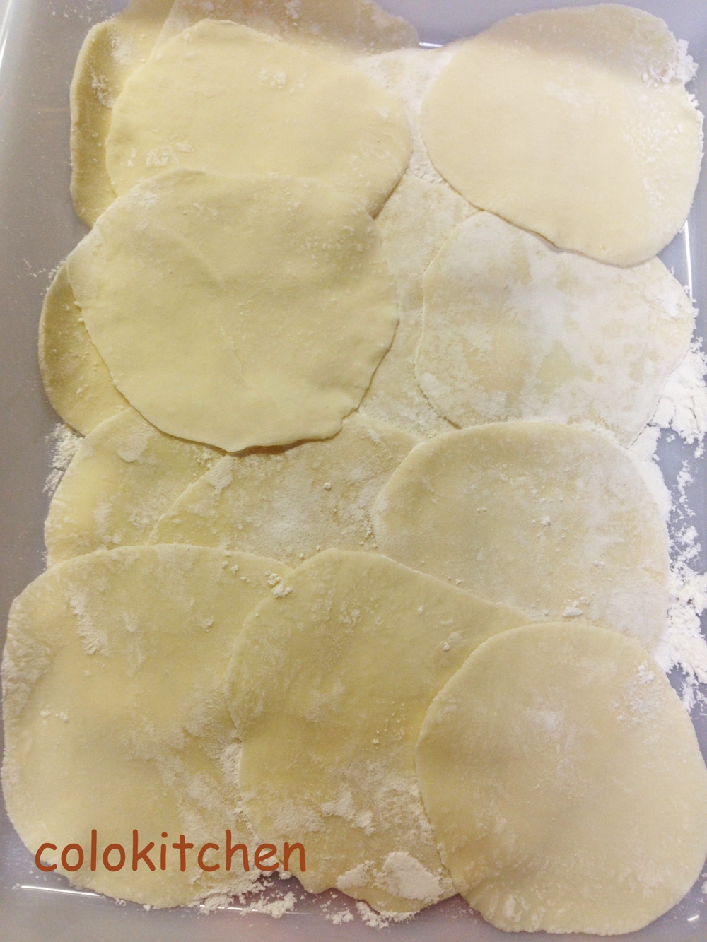 片栗粉入り!!もちもち手作り餃子の皮