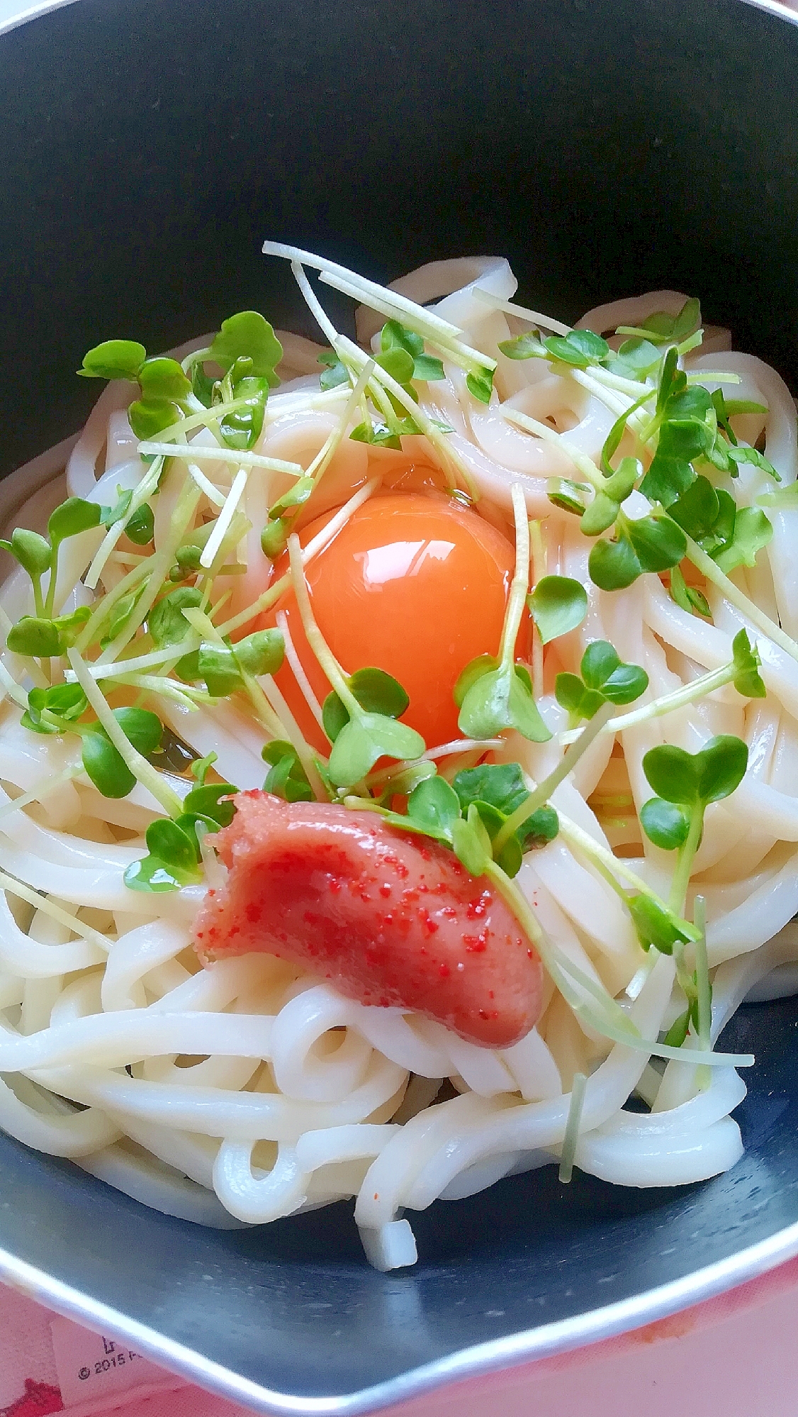 かいわれ大根と辛子明太子の釜玉うどん