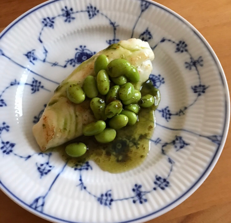 カワハギと枝豆のバジルソース焼き