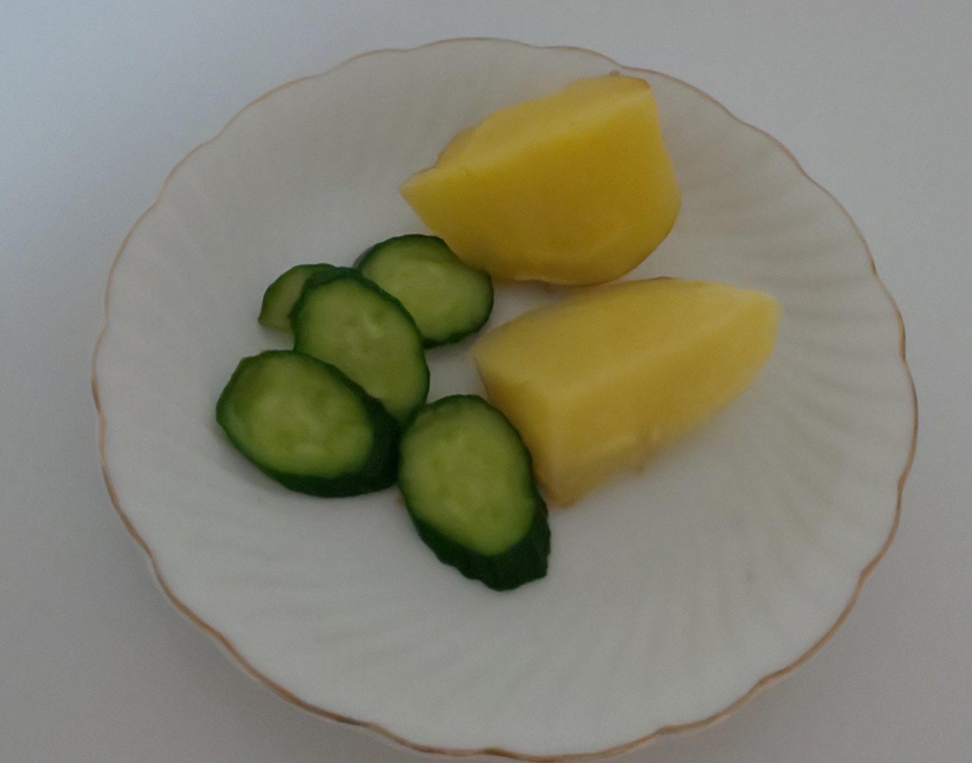 塩もみきゅうりとじゃがいもバター