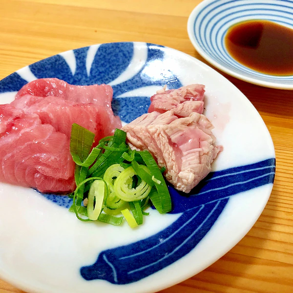 美味 マグロの脳天の刺身と霜降り レシピ 作り方 By きのこのみみ 楽天レシピ 美味 マグロの脳天の刺身と霜降り レシピ 作り方 By きのこのみみ 楽天レシピ