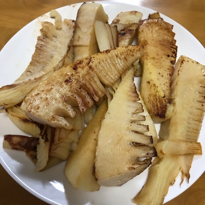 タケノコをたくさん消費できて、淡白なタケノコにバター醤油の味が絡んで美味しかったです！