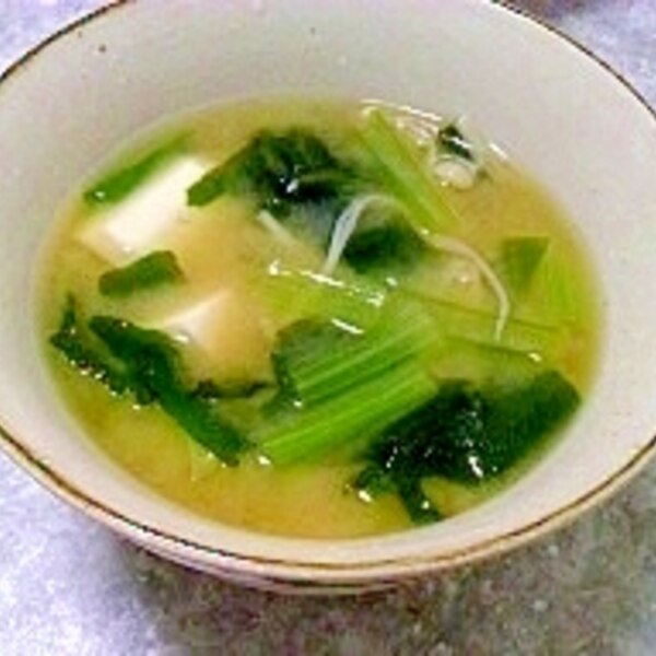 小松菜とわかめと豆腐のお味噌汁 レシピ 作り方 By はな 楽天レシピ 小松菜とわかめと豆腐のお味噌汁 レシピ 作り方 By はな 楽天レシピ