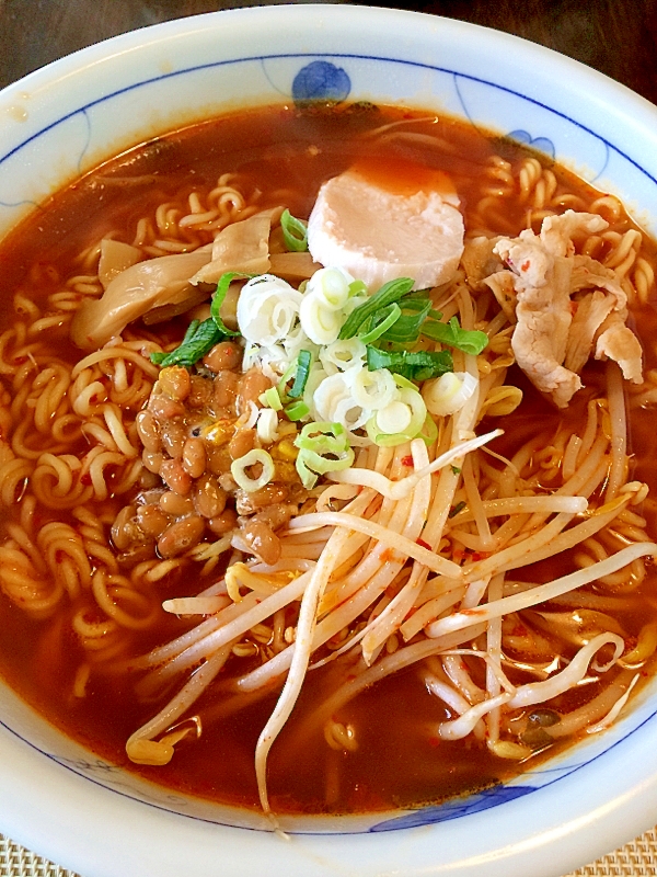 納豆たっぷり☆醤油 ラーメンをピリ辛に！