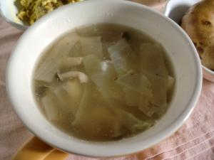 炒めキャベツの生姜スープ