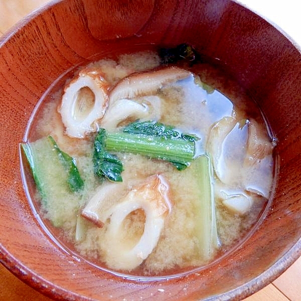 戻した椎茸+戻し湯で３分！？竹輪と小松菜の味噌汁♪