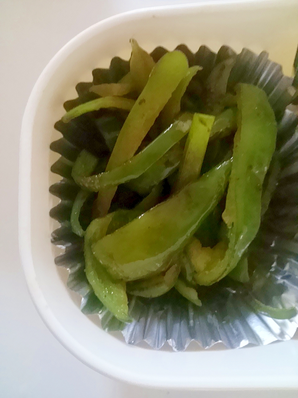 バターめんつゆde ピーマンの炒めもの レシピ 作り方 By ぐっち1618 楽天レシピ