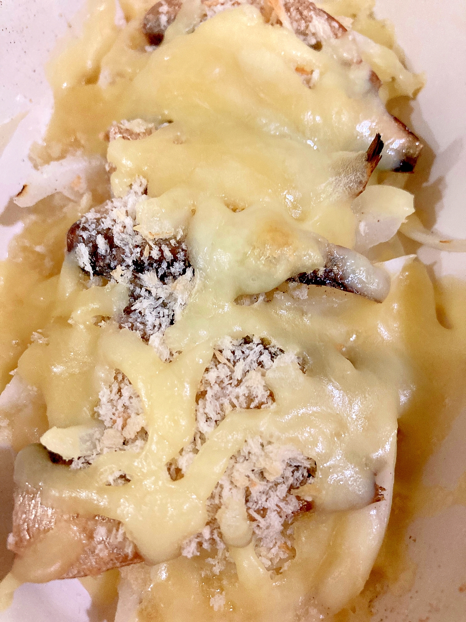 オイルサーディン、玉ねぎ、キャベツのチーズ焼き