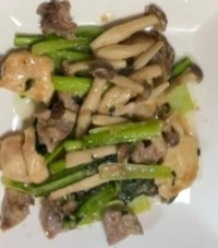 しめじ、ほうれん草、鶏肉のジンジャー炒め
