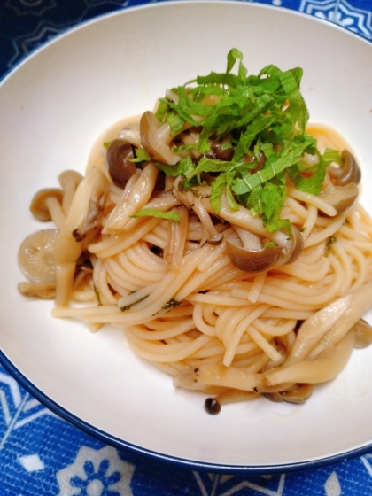 大葉香る♪ぶなしめじの簡単和風パスタ