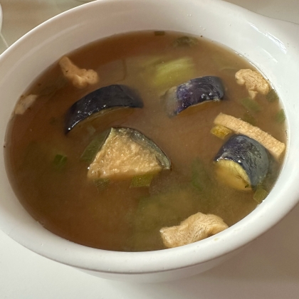なすの味噌汁美味しかったです！！他はあるもので作りました♪レシピありがとうございますෆ ̖́-‬