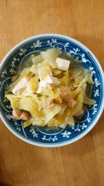 キャベツと鶏肉と豆腐の煮物