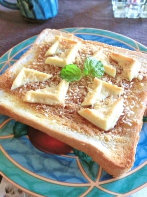 白チョコ×ココナッツの塩ミルキーキャラメルトースト