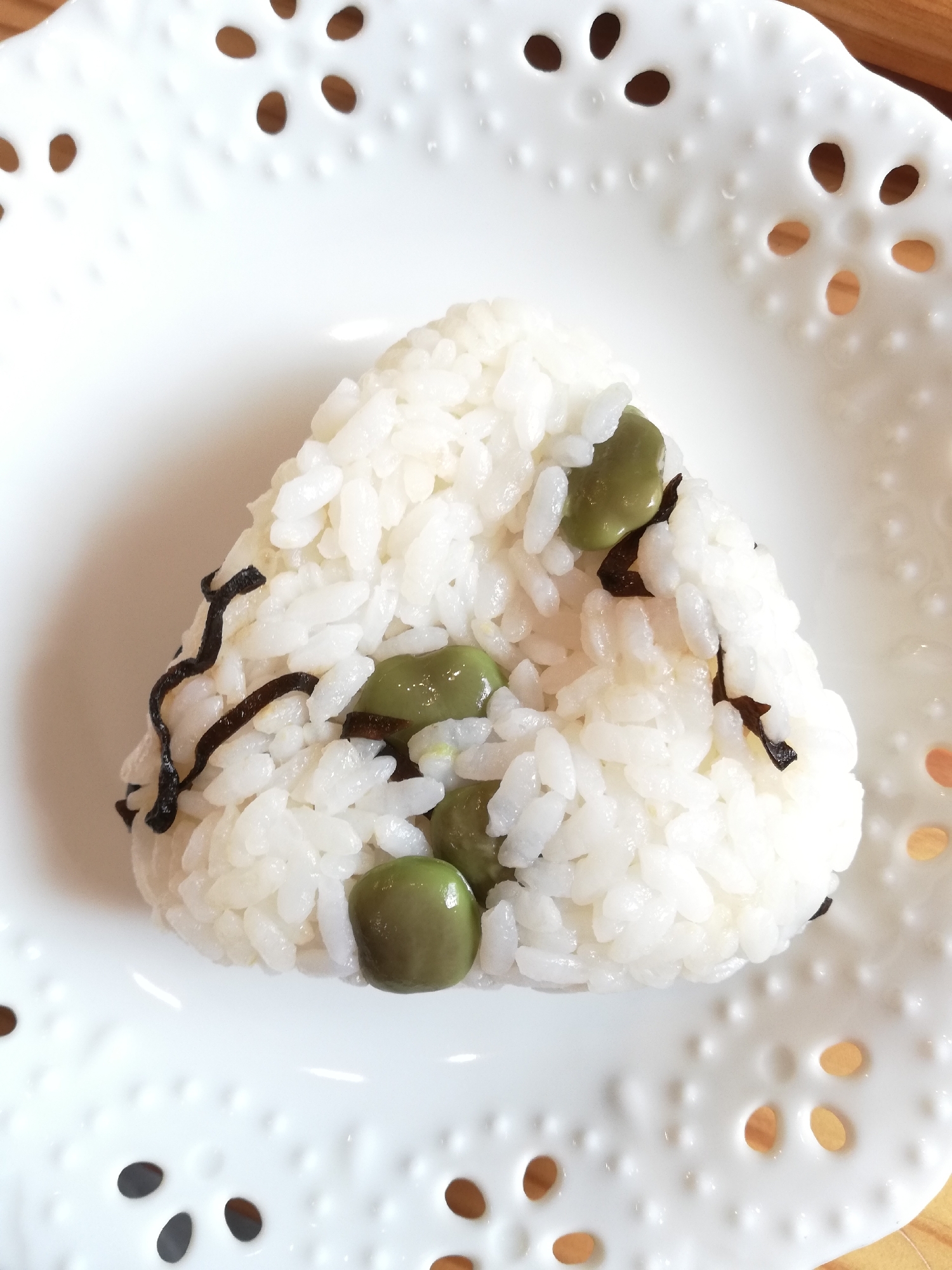 枝豆と塩昆布のおにぎり レシピ 作り方 By Goma 楽天レシピ