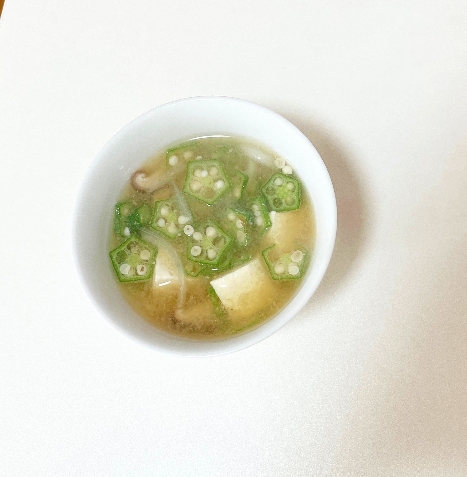 簡単オクラの味噌汁