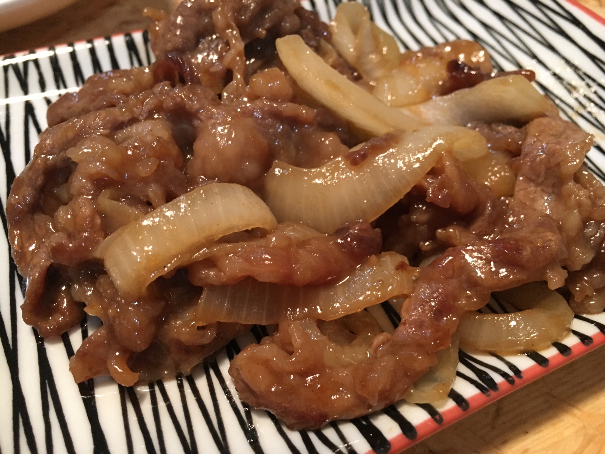 牛肉と玉ねぎのごはんがすすむおかず。