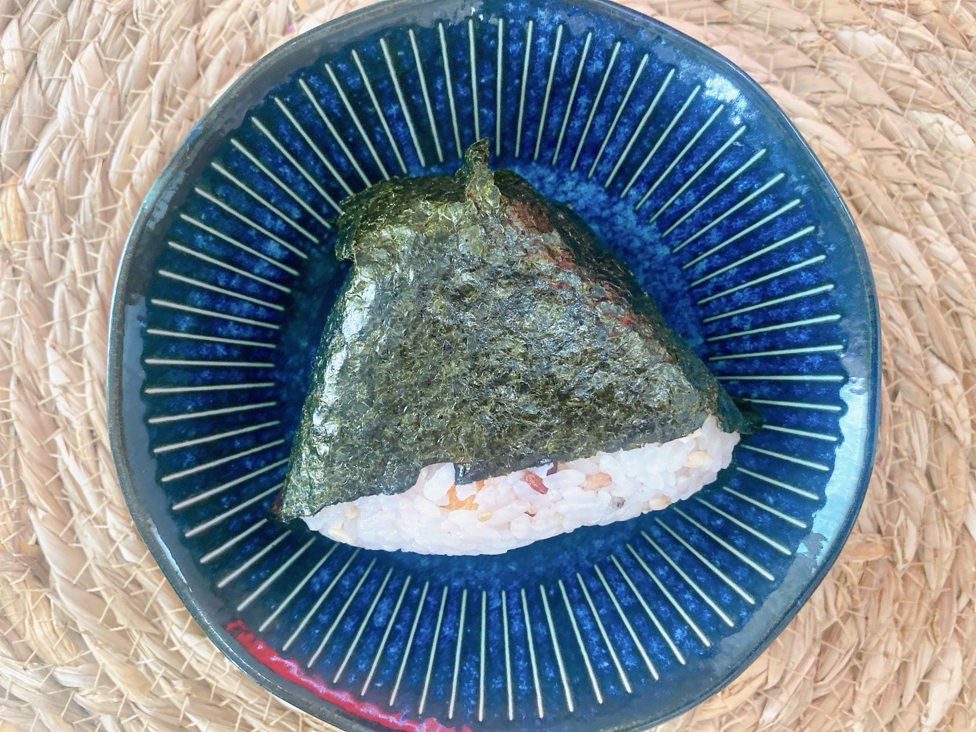 《鯖・梅・昆布)具沢山おにぎり
