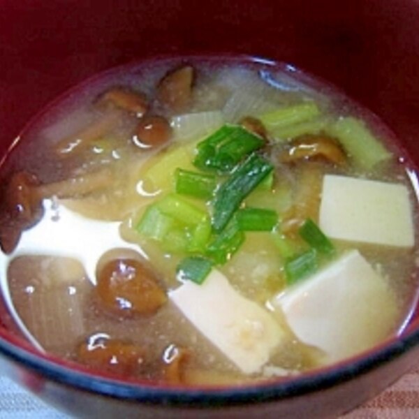 長ネギとなめこのお味噌汁 レシピ 作り方 By ミルク白うさぎ 楽天レシピ 長ネギとなめこのお味噌汁 レシピ 作り方 By ミルク白うさぎ 楽天レシピ