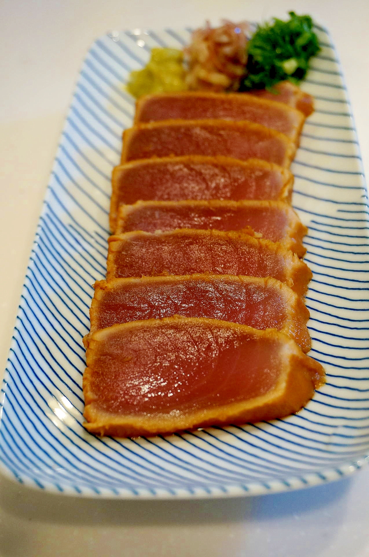 築地のお寿司屋さんのような！マグロの霜降り漬け