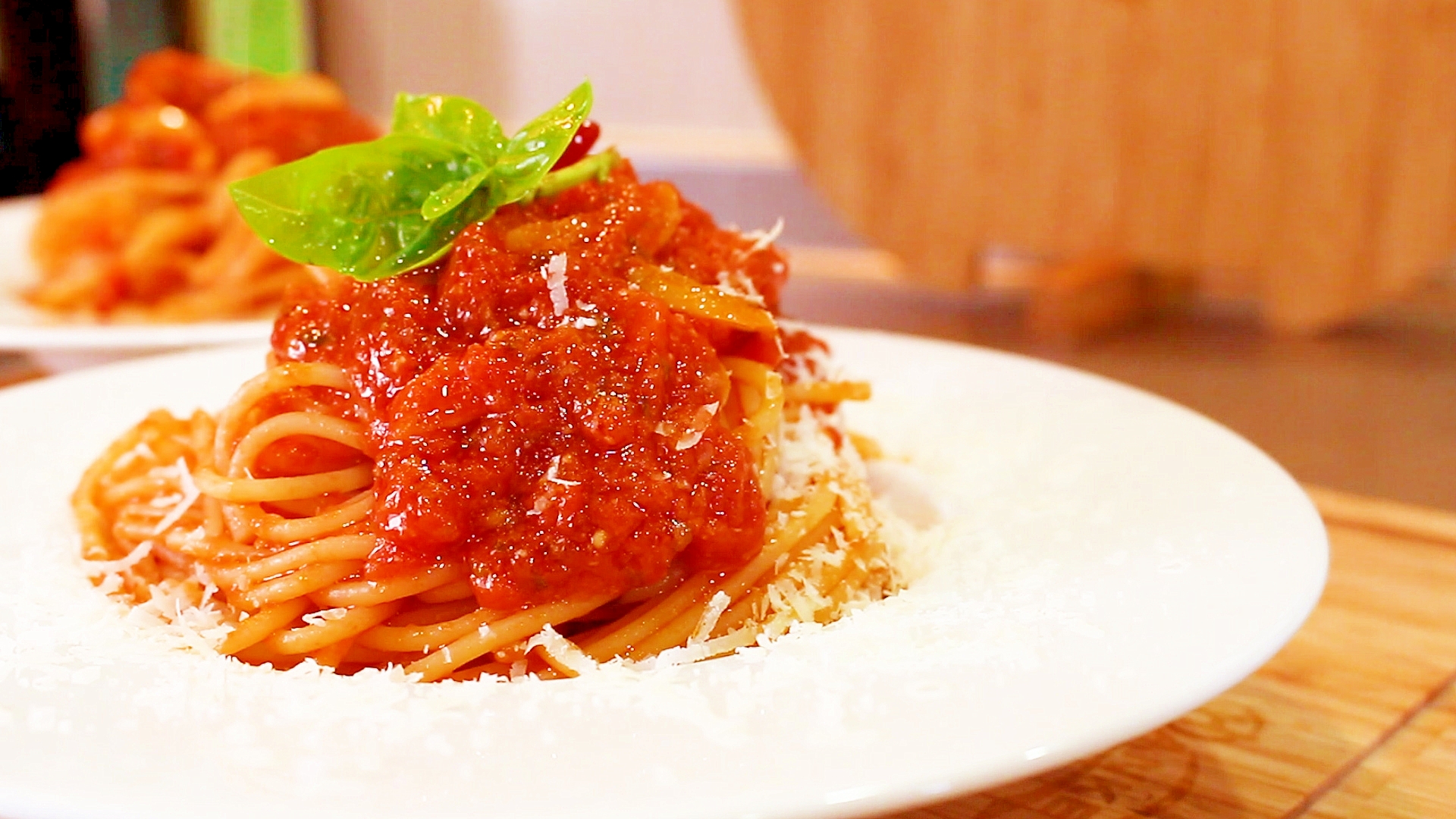 【旨味の塊】パルミジャーノのトマトソースパスタ