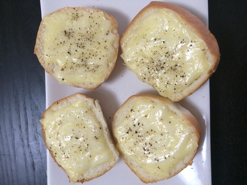 コストコのディナーロールで マヨチートースト レシピ 作り方 By けあはと 楽天レシピ