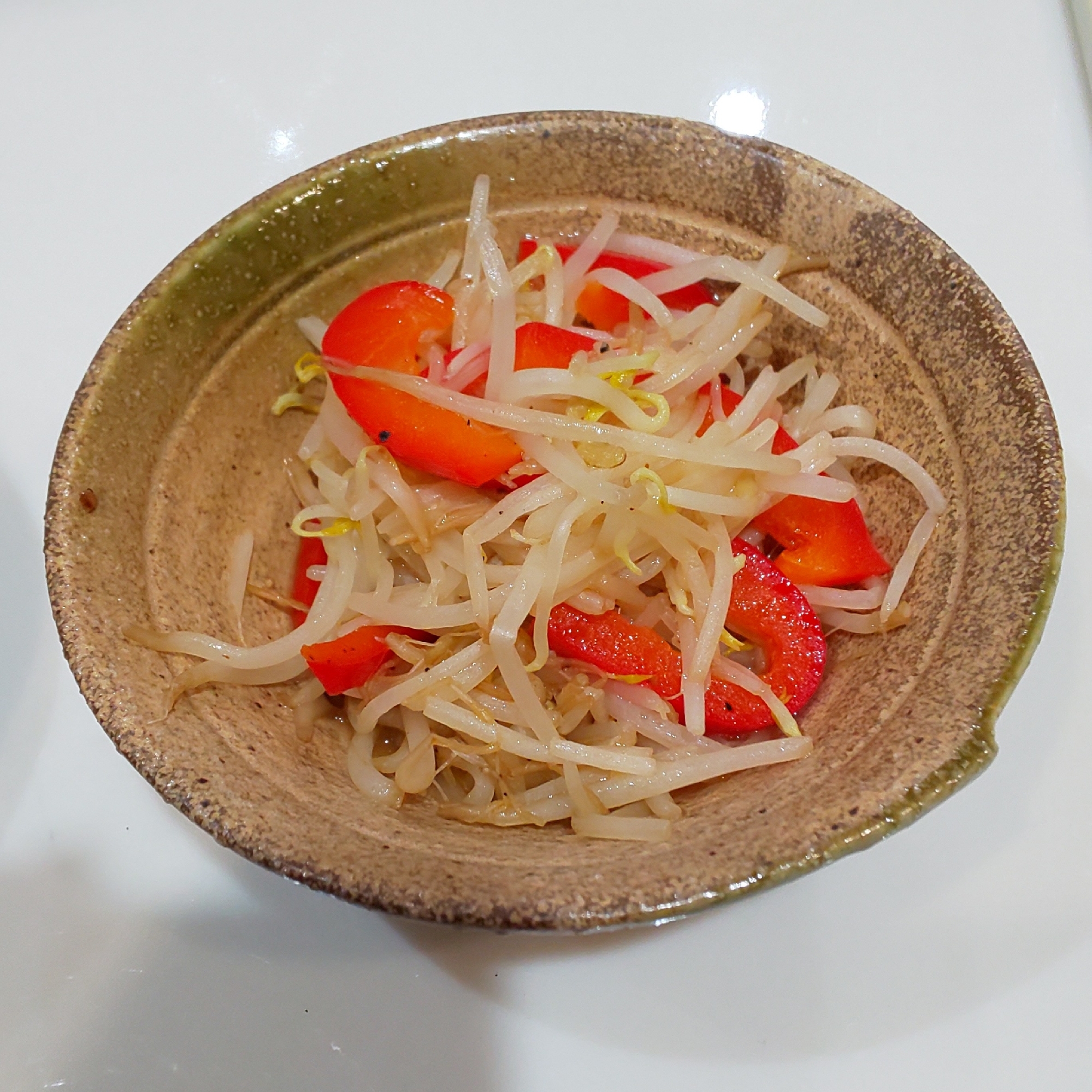 もやしとパプリカの炒め物