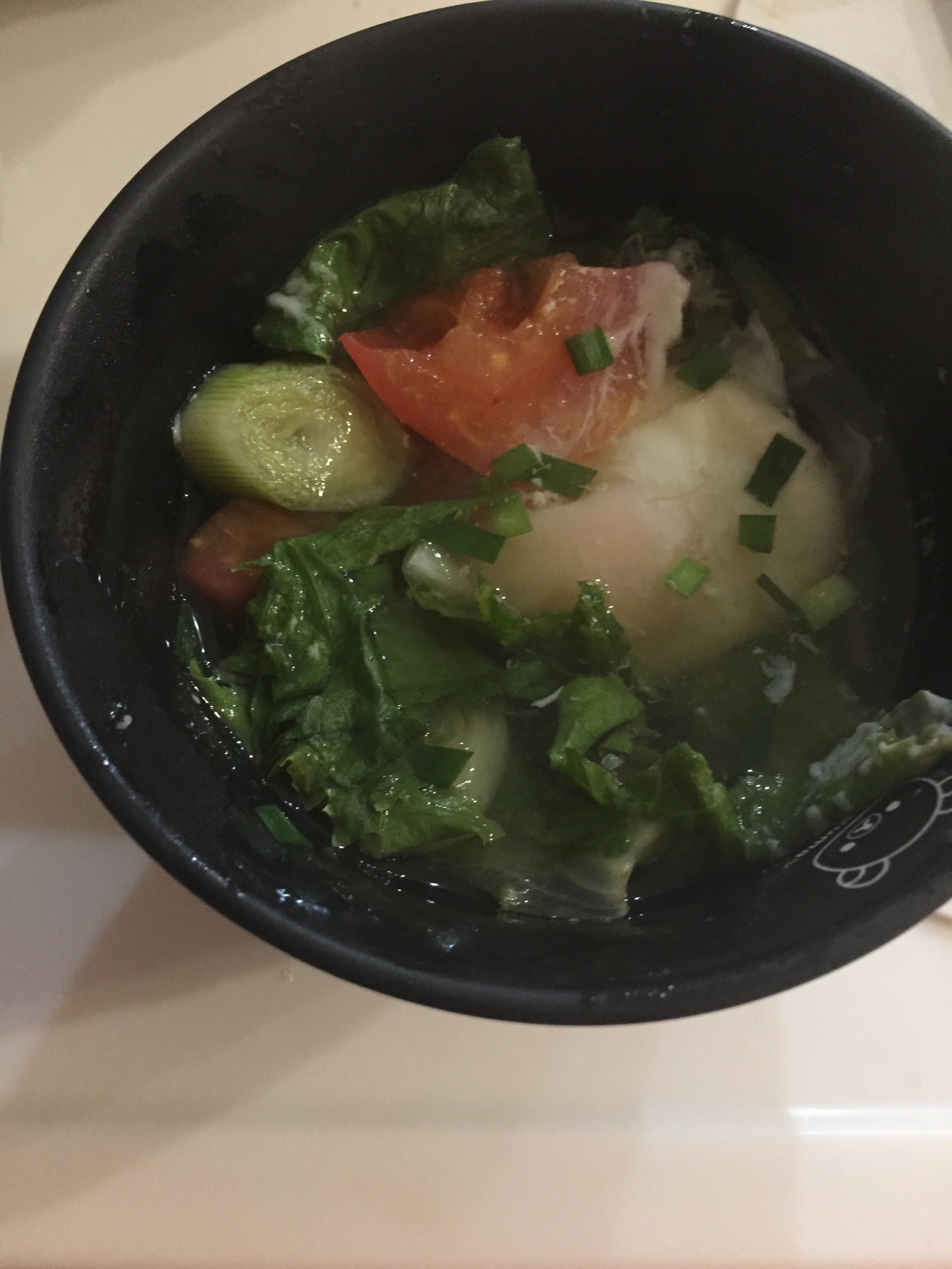 レタスたっぷりの野菜スープ