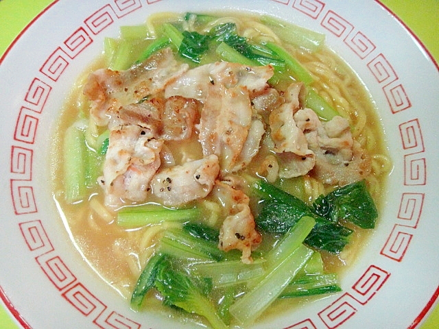 豚バラと小松菜の味噌ラーメン