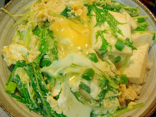 豆腐と水菜の卵とじ丼
