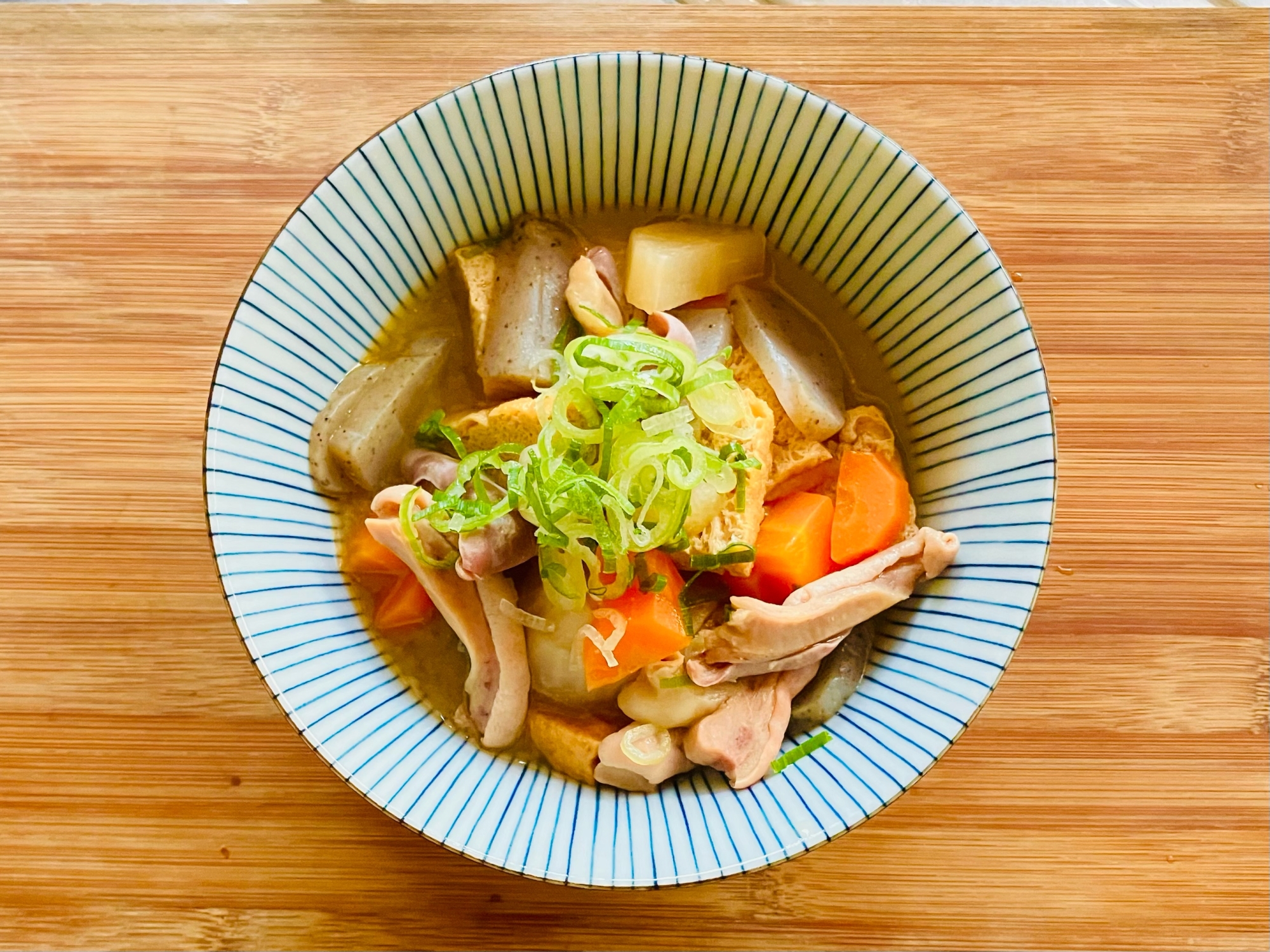 ガツと厚揚げのもつ煮込み