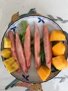 サニーレタス　風味かまぼこ　柿　パイン