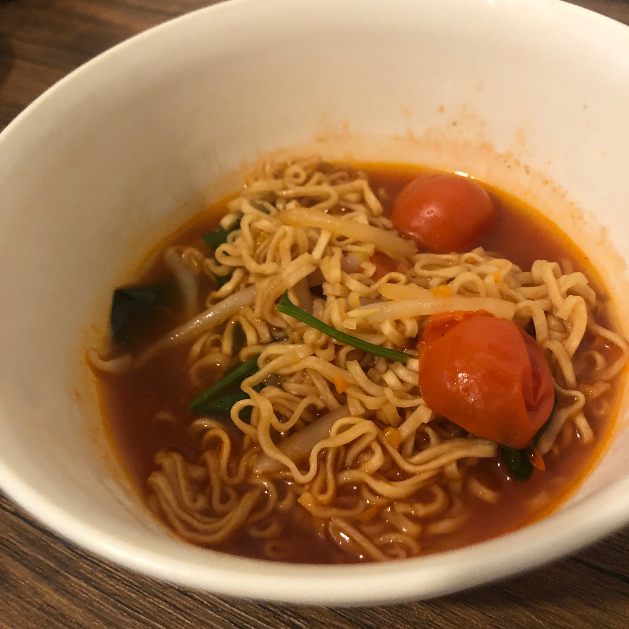 お子様ラーメンでトマトラーメン