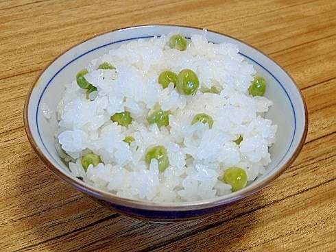 うちのご飯「実えんどうの豆ごはん」 レシピ・作り方 by おいしんぼ