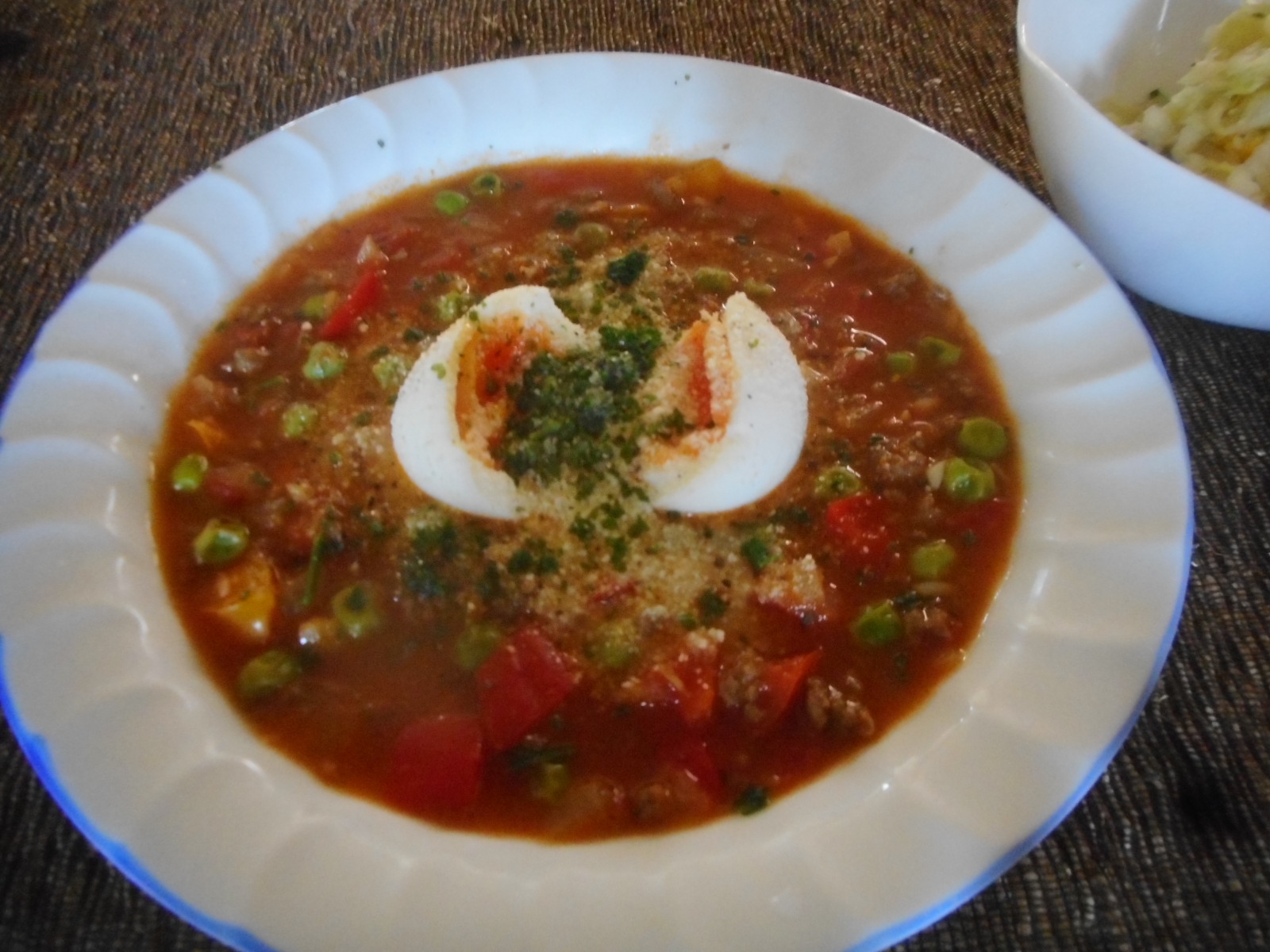 ひき肉とグリンピースの野菜スープ