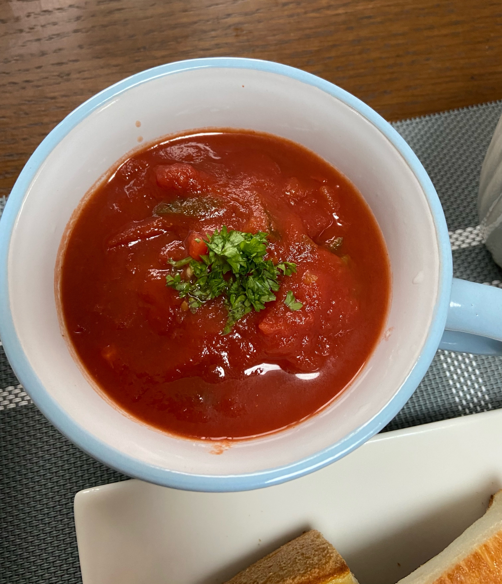 トマト嫌いでも食べられる⁉濃厚トマトスープ
