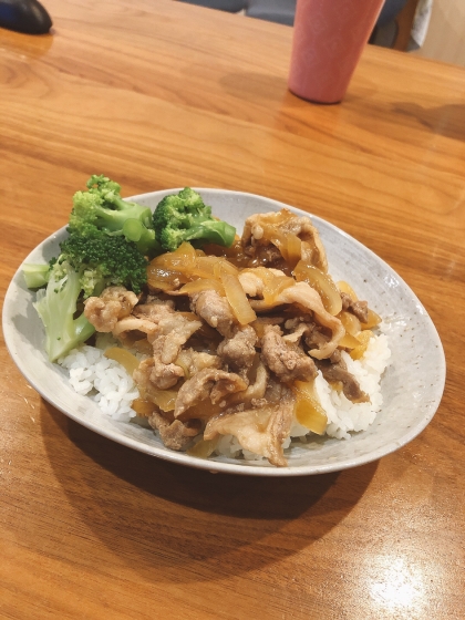 簡単！甘辛！薄切り肉でトンテキ丼