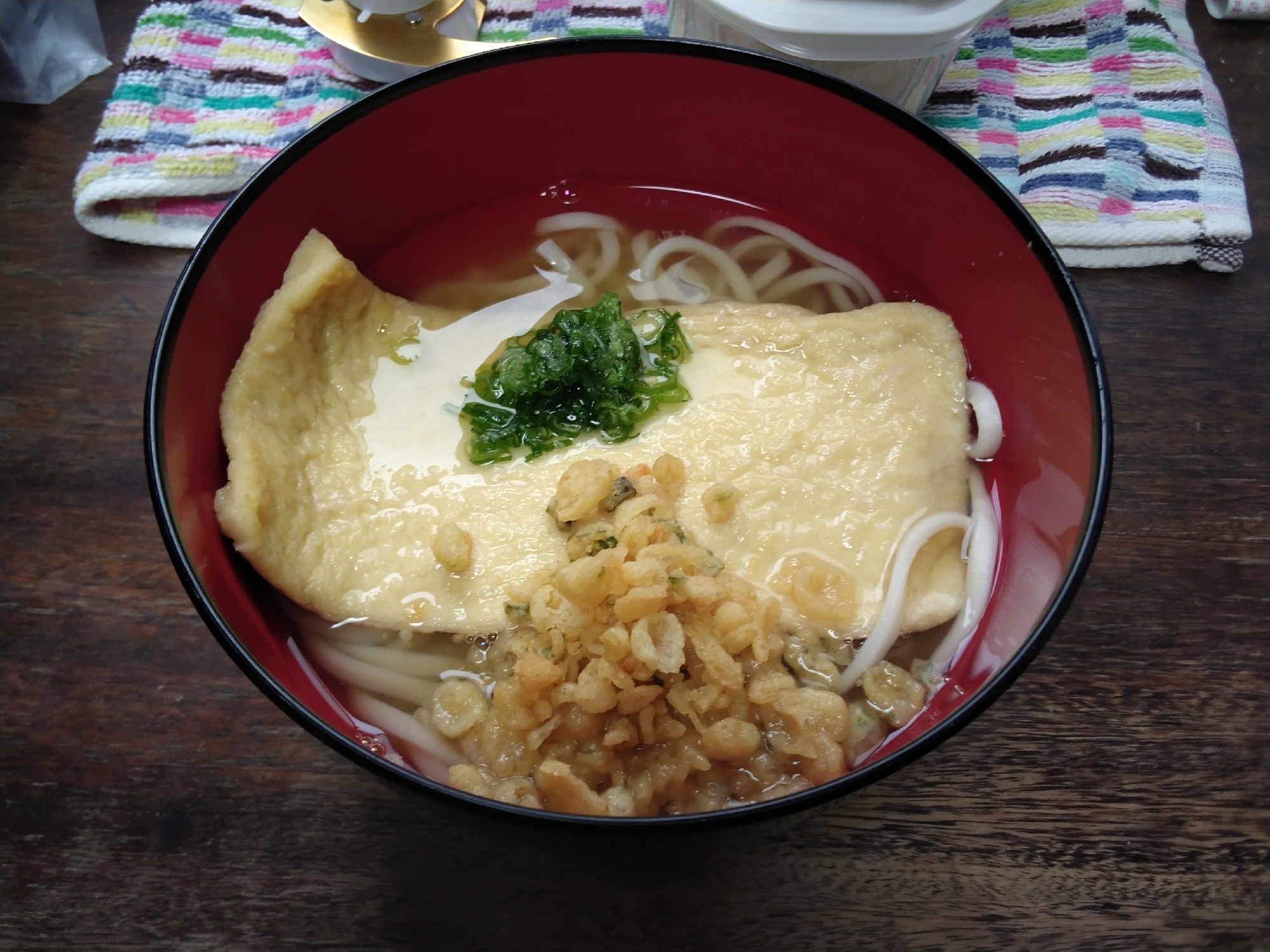 【うどん】大きなきつねたぬきうどん