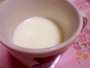 バニラ風味 ホットカルピスミルク レシピ 作り方 By うーたんトリオ 楽天レシピ