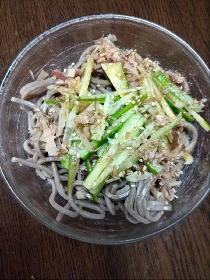 そうめん 素麺 ( きゅうり ネギ 鰹節 ごま )