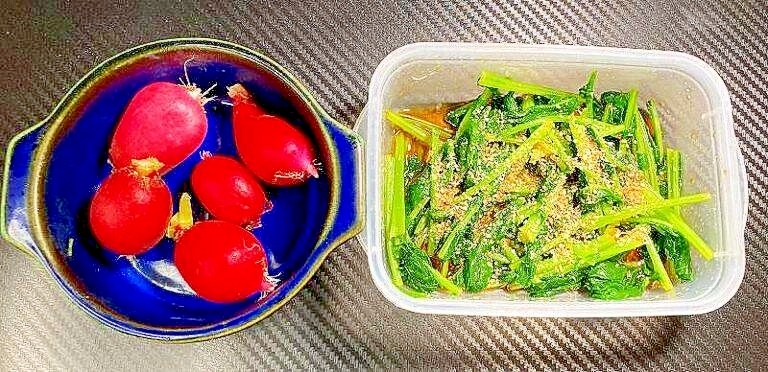 【素朴飯】はつか大根の茎葉のごま和え