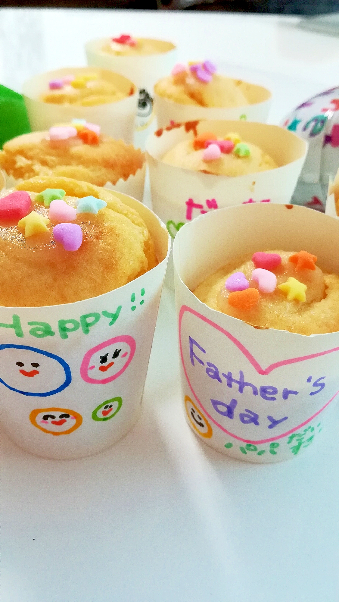 父の日に 子どもと手作りカップケーキ レシピ 作り方 By Mywayuayu 楽天レシピ 父の日に 子どもと手作りカップケーキ レシピ 作り方 By Mywayuayu 楽天レシピ