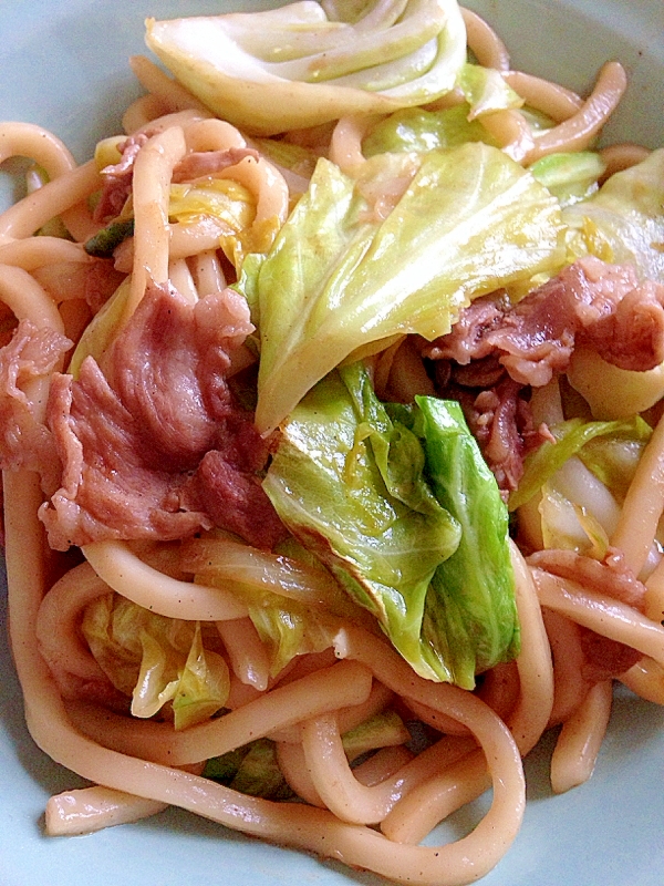 にんにく入り♪我が家の定番焼きうどん