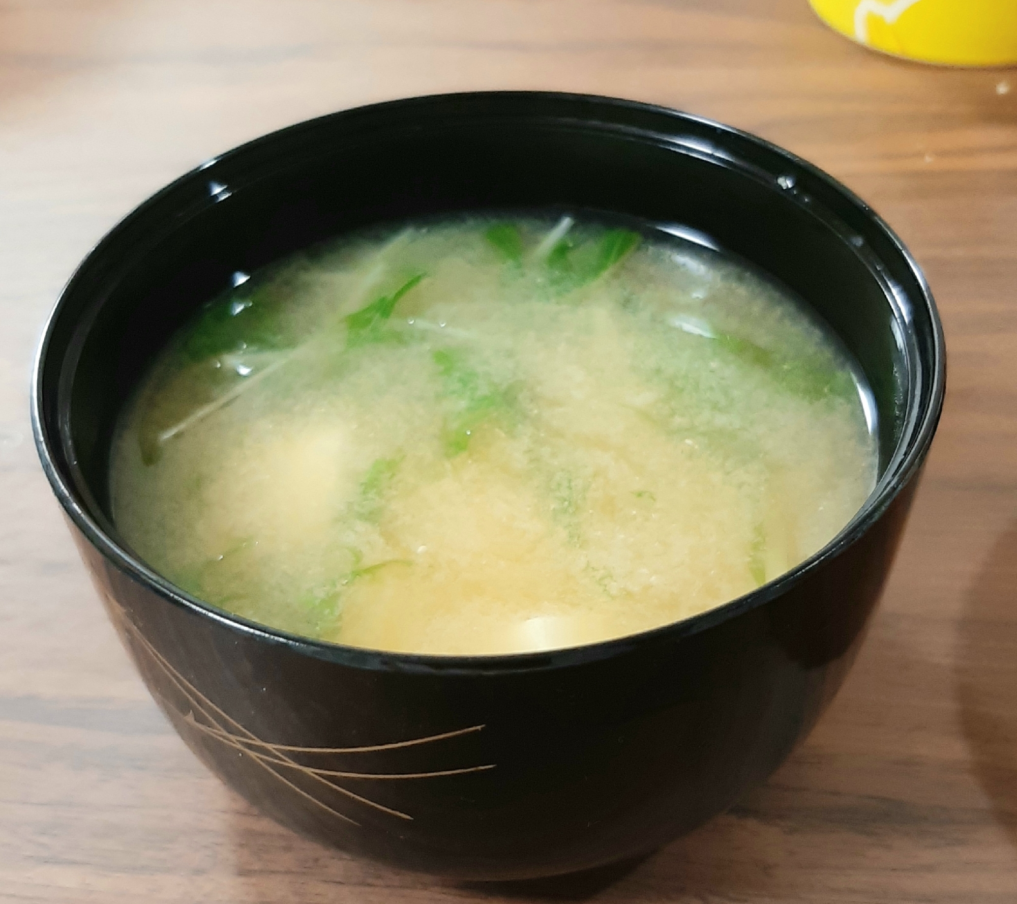 豆腐と水菜の味噌汁