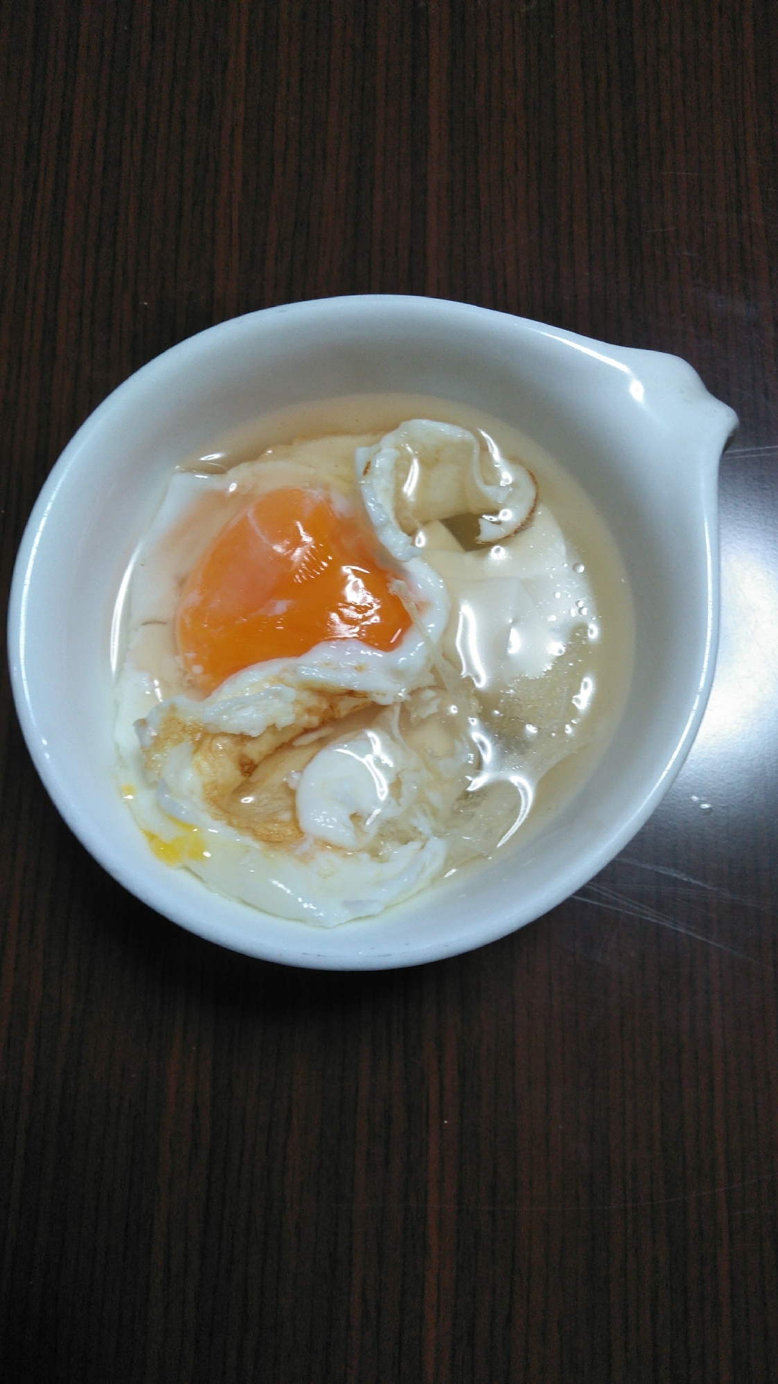 豆腐と目玉焼きのすまし汁