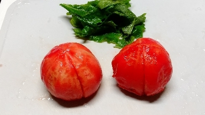簡単レンジで♪トマトの皮の剥き方。