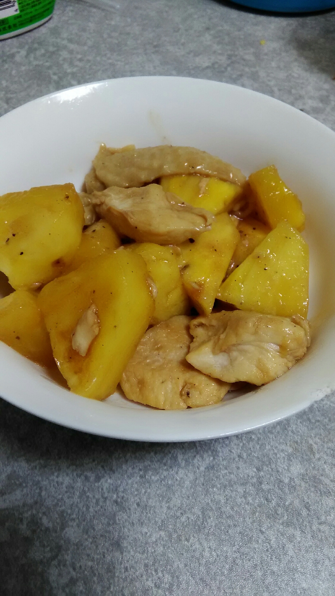 すごい柔らかい!鶏肉とパイナップルの炒め物