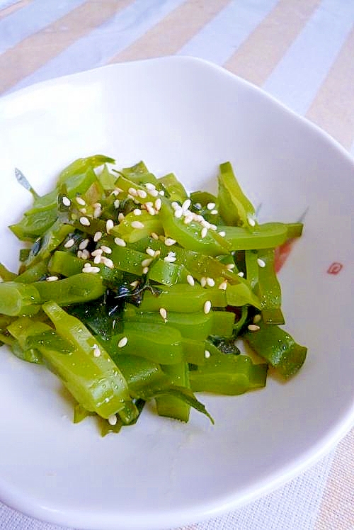 食感がたまんな~い♡ めかぶのきんぴら