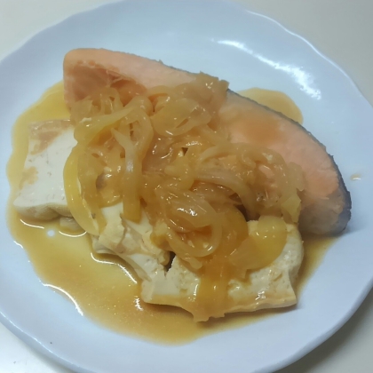鮭と豆腐の味噌煮【160kcal 脂質5.2g】